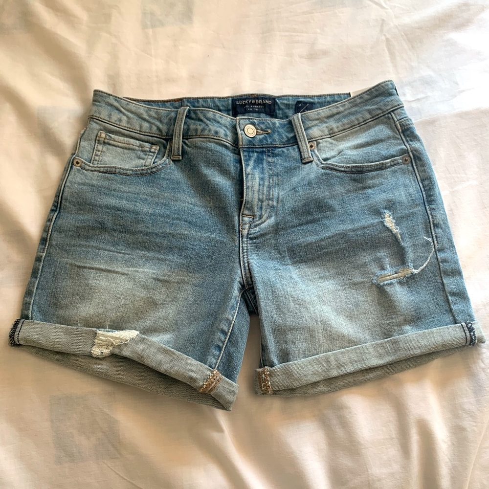 ‼️LUCKY BRAND The Roll Up Shorts Size 2/26